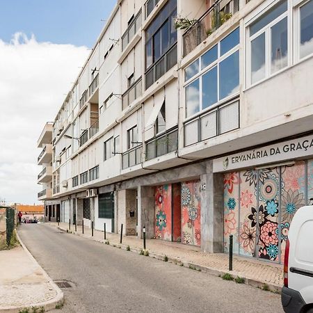 Stroll To Coffee Shops Near A Renovated Hillside Apartment In Graca Lisboa Exteriör bild