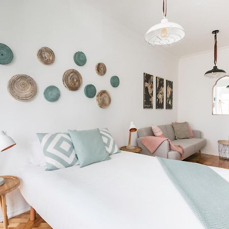 Stroll To Coffee Shops Near A Renovated Hillside Apartment In Graca Lisboa Exteriör bild