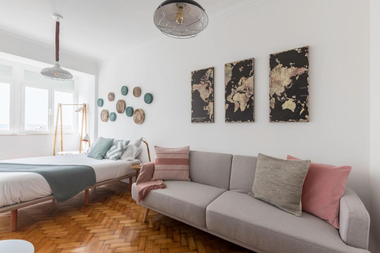 Stroll To Coffee Shops Near A Renovated Hillside Apartment In Graca Lisboa Exteriör bild