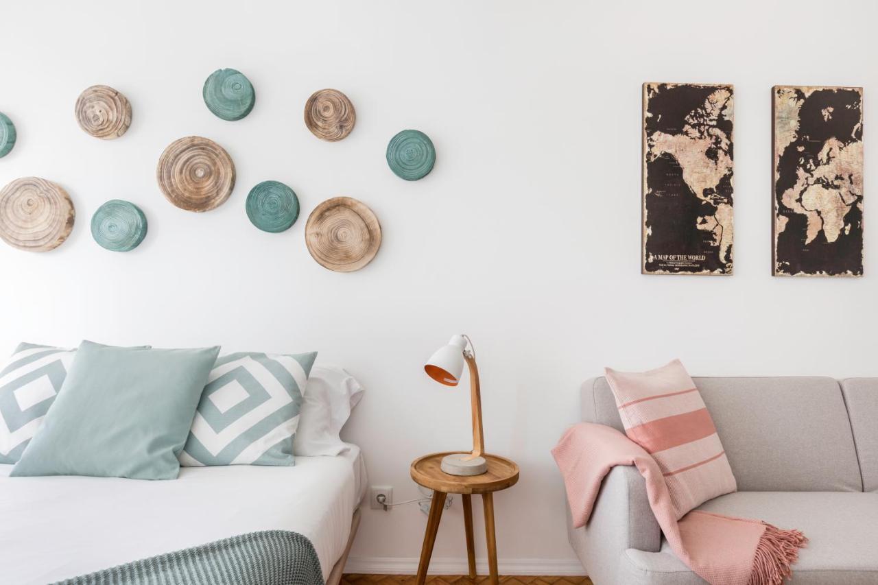 Stroll To Coffee Shops Near A Renovated Hillside Apartment In Graca Lisboa Exteriör bild