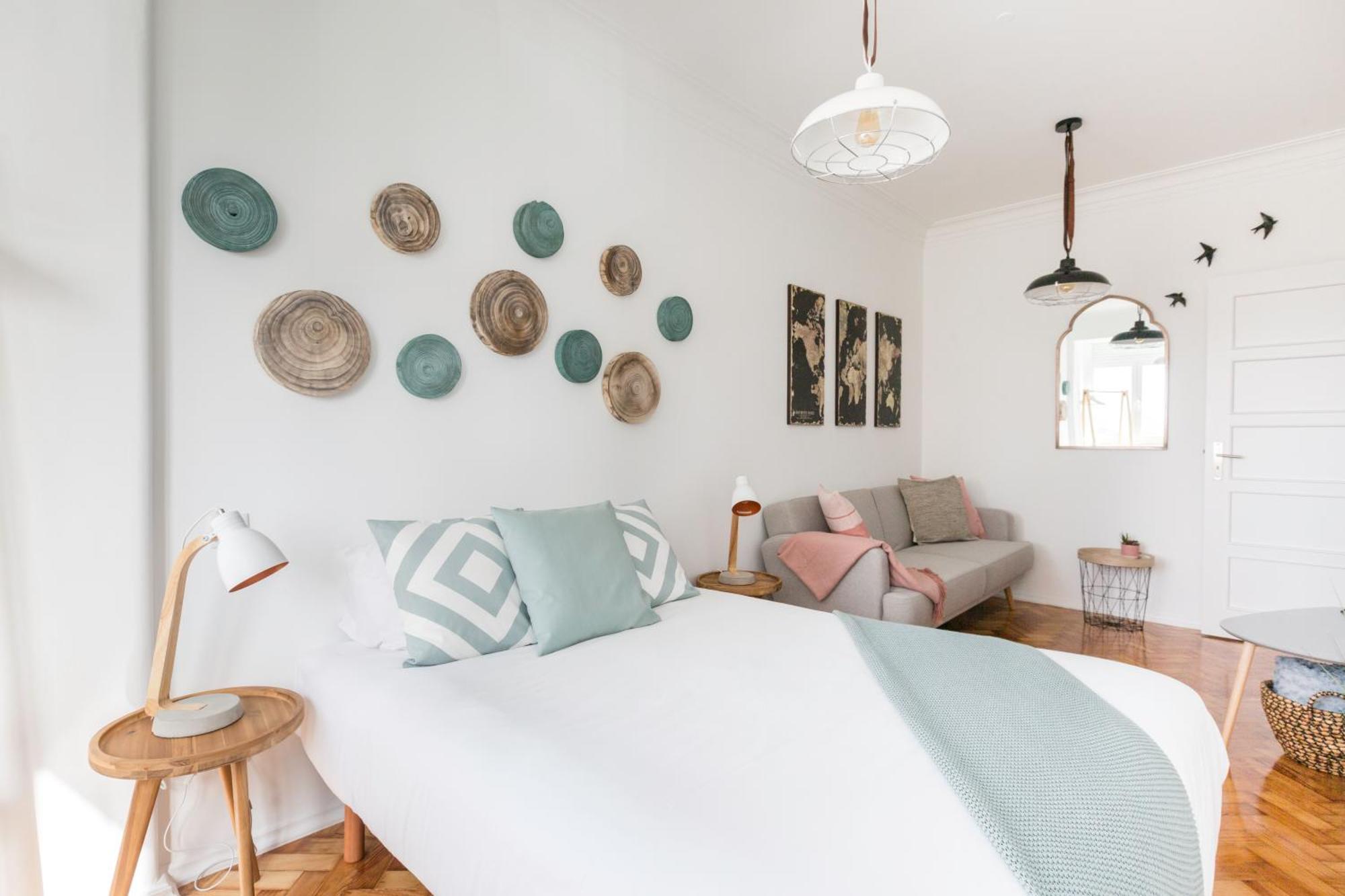 Stroll To Coffee Shops Near A Renovated Hillside Apartment In Graca Lisboa Exteriör bild